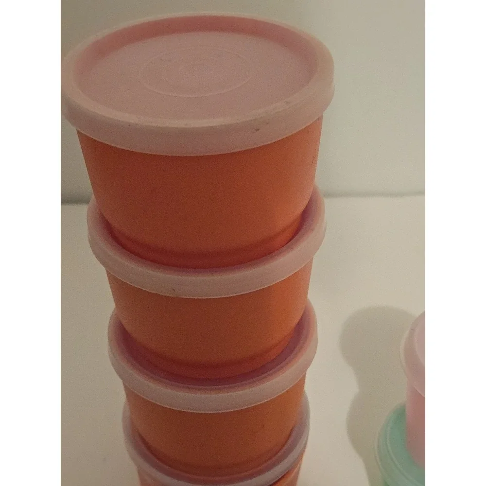 Tupperware 7pc Mini Round 4oz Plastic Food Storage Set Snap Lids Mixed Colors